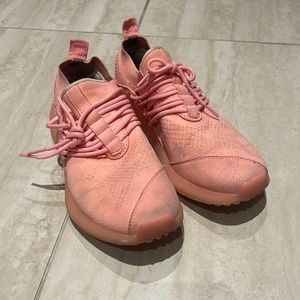 Lane Eight Running Shoes